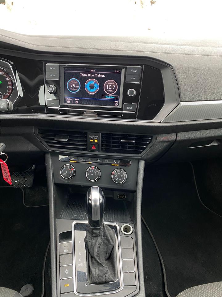 2019 Volkswagen Jetta SE Photo