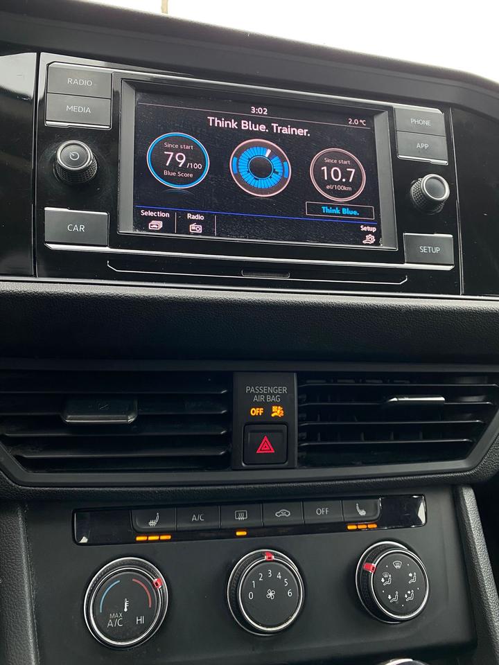 2019 Volkswagen Jetta SE Photo