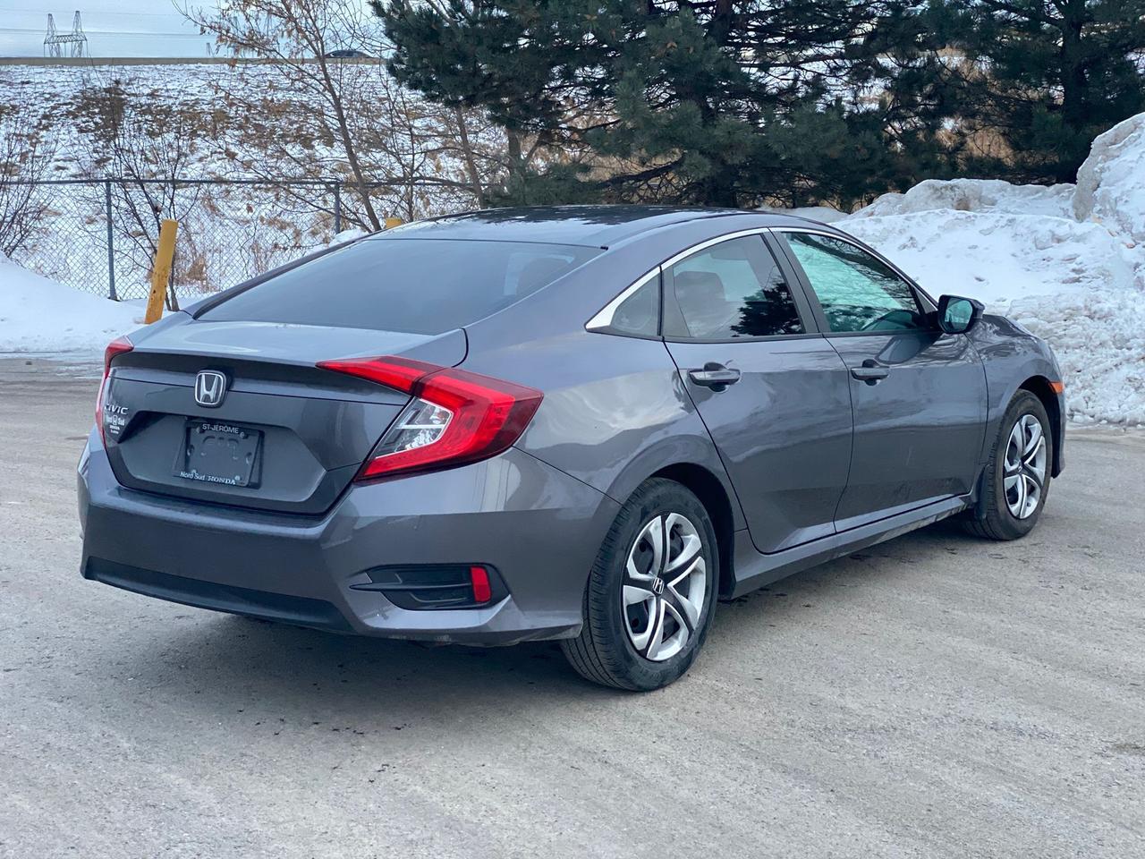 2018 Honda Civic LX Photo4