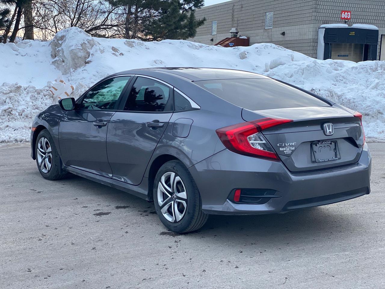 2018 Honda Civic LX Photo