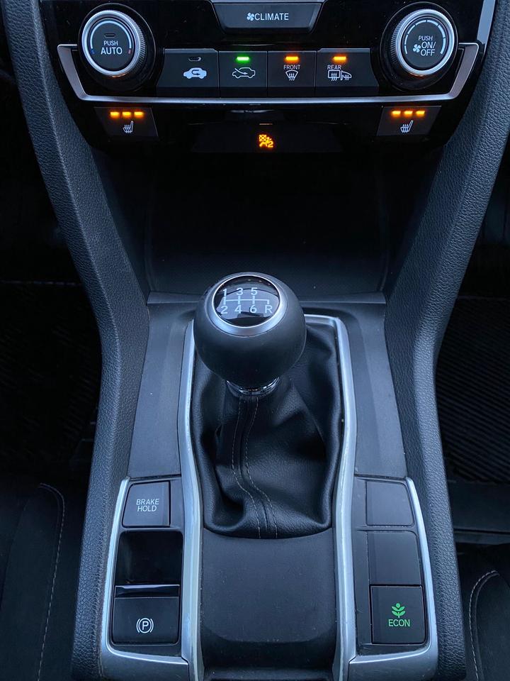 2018 Honda Civic LX Photo