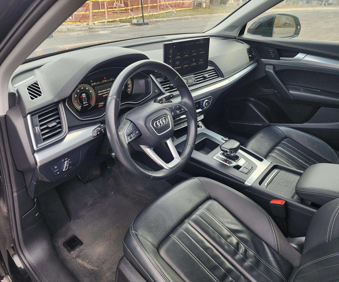 2023 Audi Q5 Technik w/S-Line Pkg | No Accidents! Photo