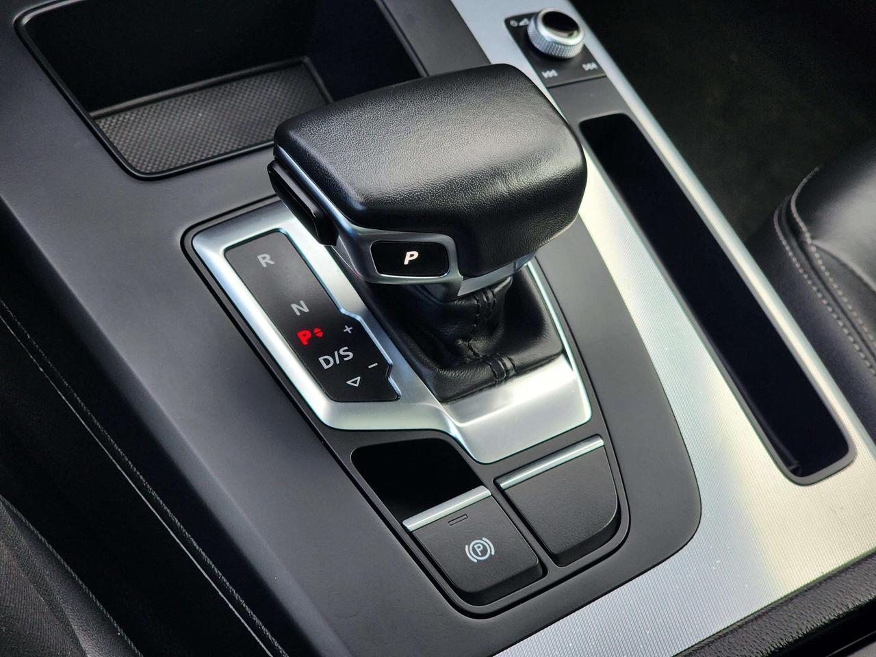 2023 Audi Q5 Technik w/S-Line Pkg | No Accidents! Photo