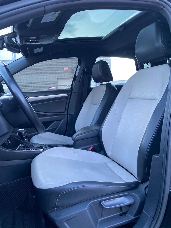 2019 Volkswagen Jetta HIGHLINE RLINE | FULLY LOADED | LEATHER | PANOROOF Photo
