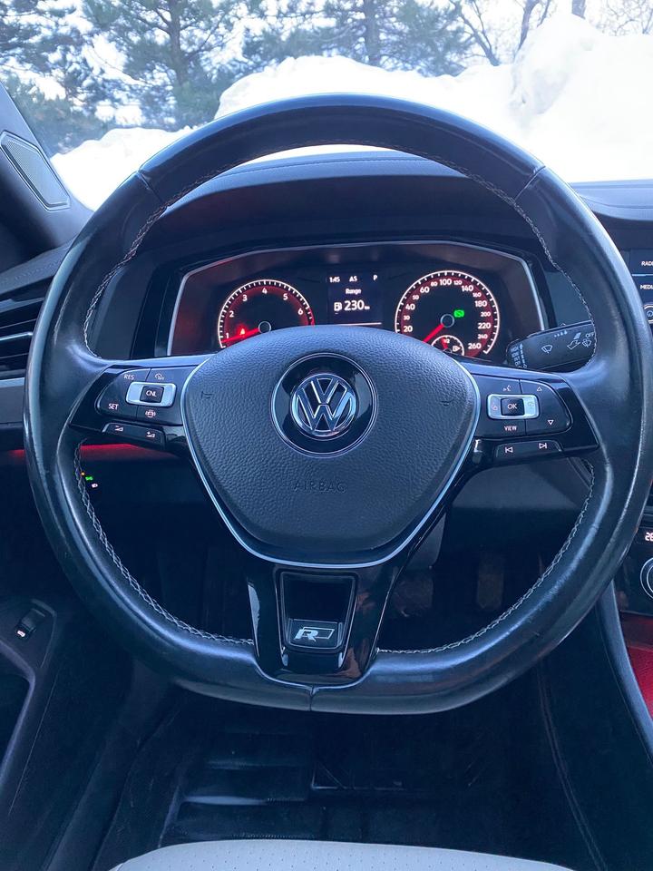 2019 Volkswagen Jetta HIGHLINE RLINE | FULLY LOADED | LEATHER | PANOROOF Photo