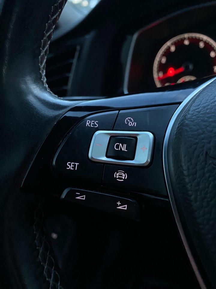 2019 Volkswagen Jetta HIGHLINE RLINE | FULLY LOADED | LEATHER | PANOROOF Photo