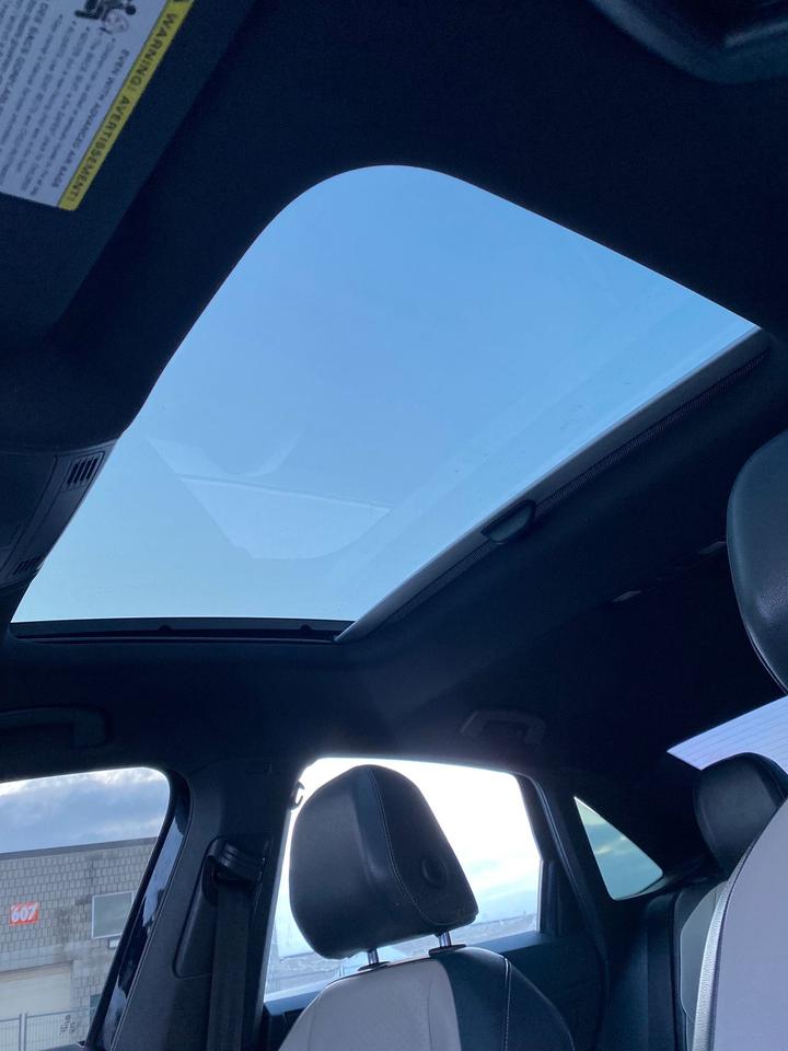 2019 Volkswagen Jetta HIGHLINE RLINE | FULLY LOADED | LEATHER | PANOROOF Photo