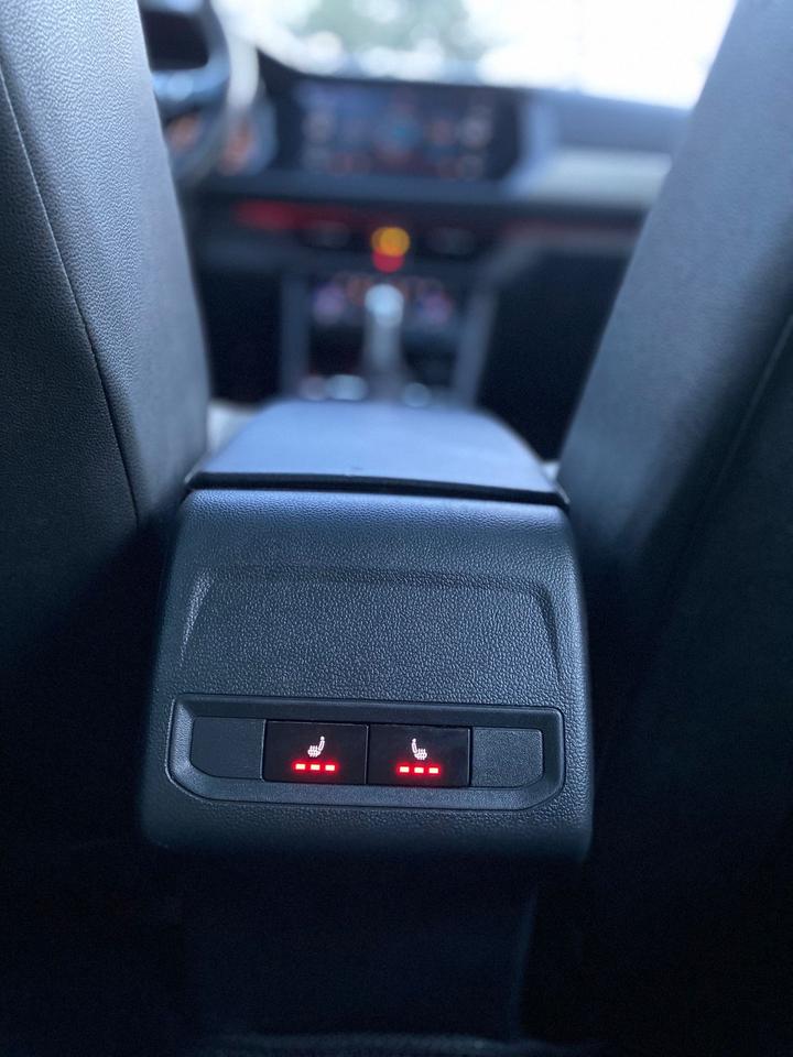 2019 Volkswagen Jetta HIGHLINE RLINE | FULLY LOADED | LEATHER | PANOROOF Photo