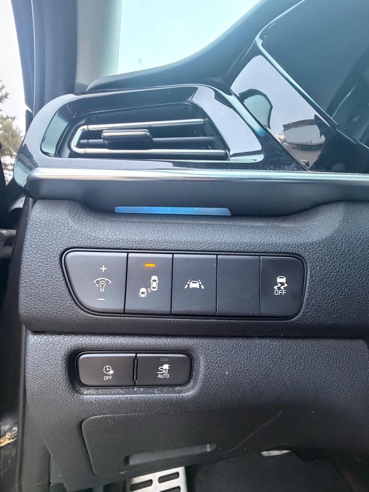 2020 Kia Niro EV SX Touring |NO ACCIDENT | LEATHER | SUNROOF Photo