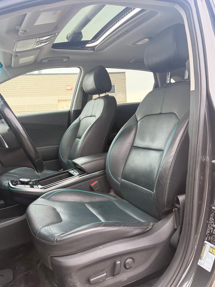 2020 Kia Niro EV SX Touring |NO ACCIDENT | LEATHER | SUNROOF Photo