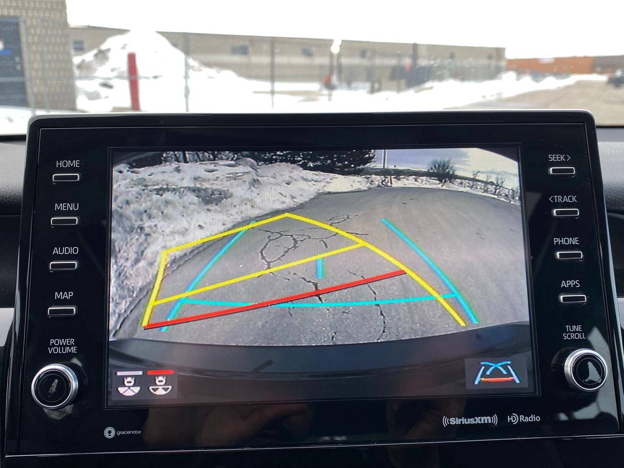 2024 Toyota Camry Hybrid SE UPGRADE | CLEAN CARFAX | LEATHER | SUNROOF Photo