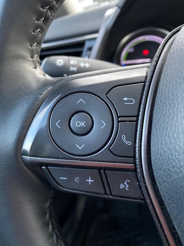 2024 Toyota Camry Hybrid SE UPGRADE | CLEAN CARFAX | LEATHER | SUNROOF Photo