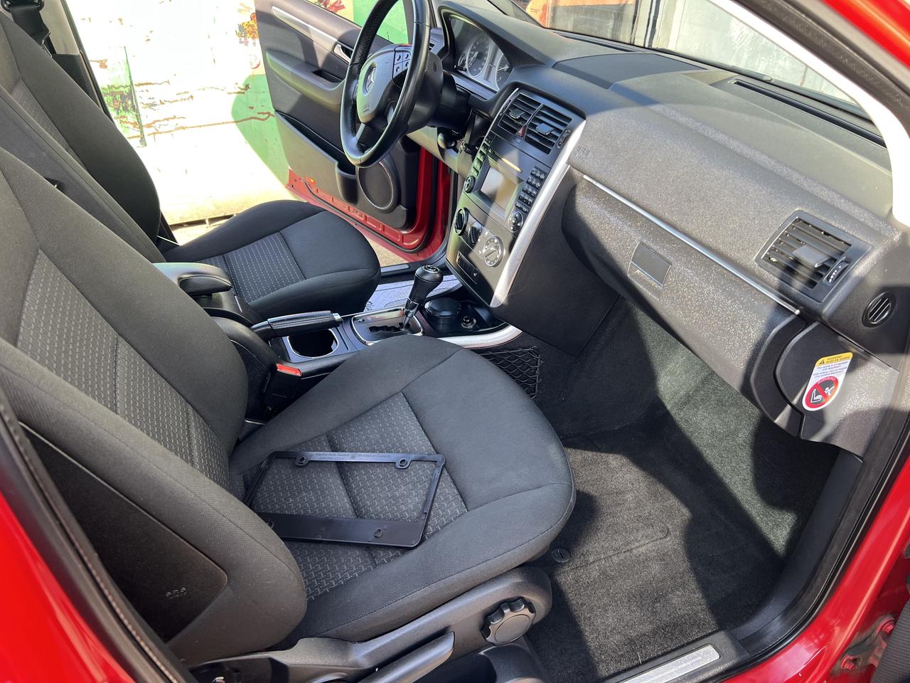 2011 Mercedes-Benz B-Class B200 Photo