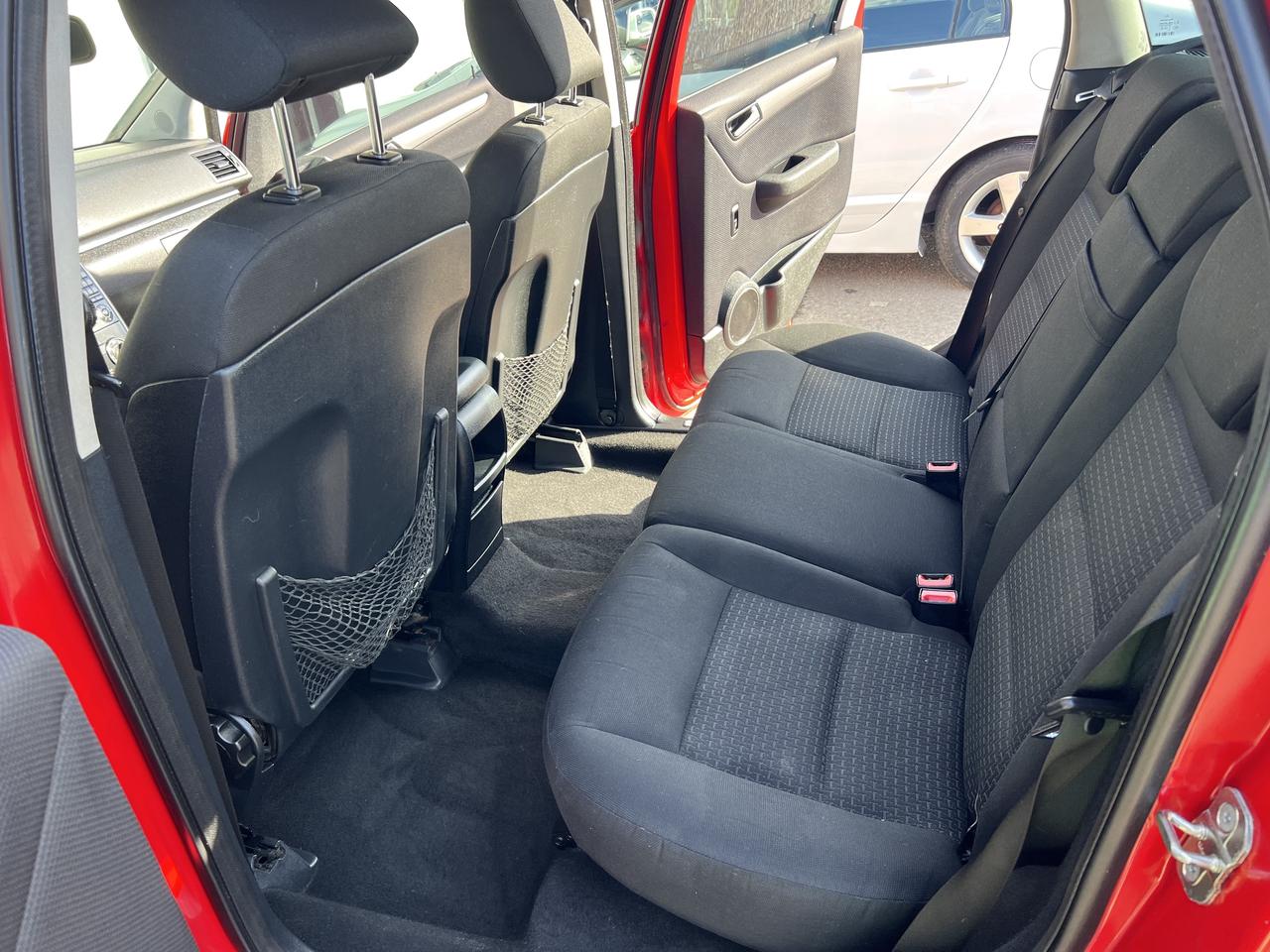 2011 Mercedes-Benz B-Class B200 Photo