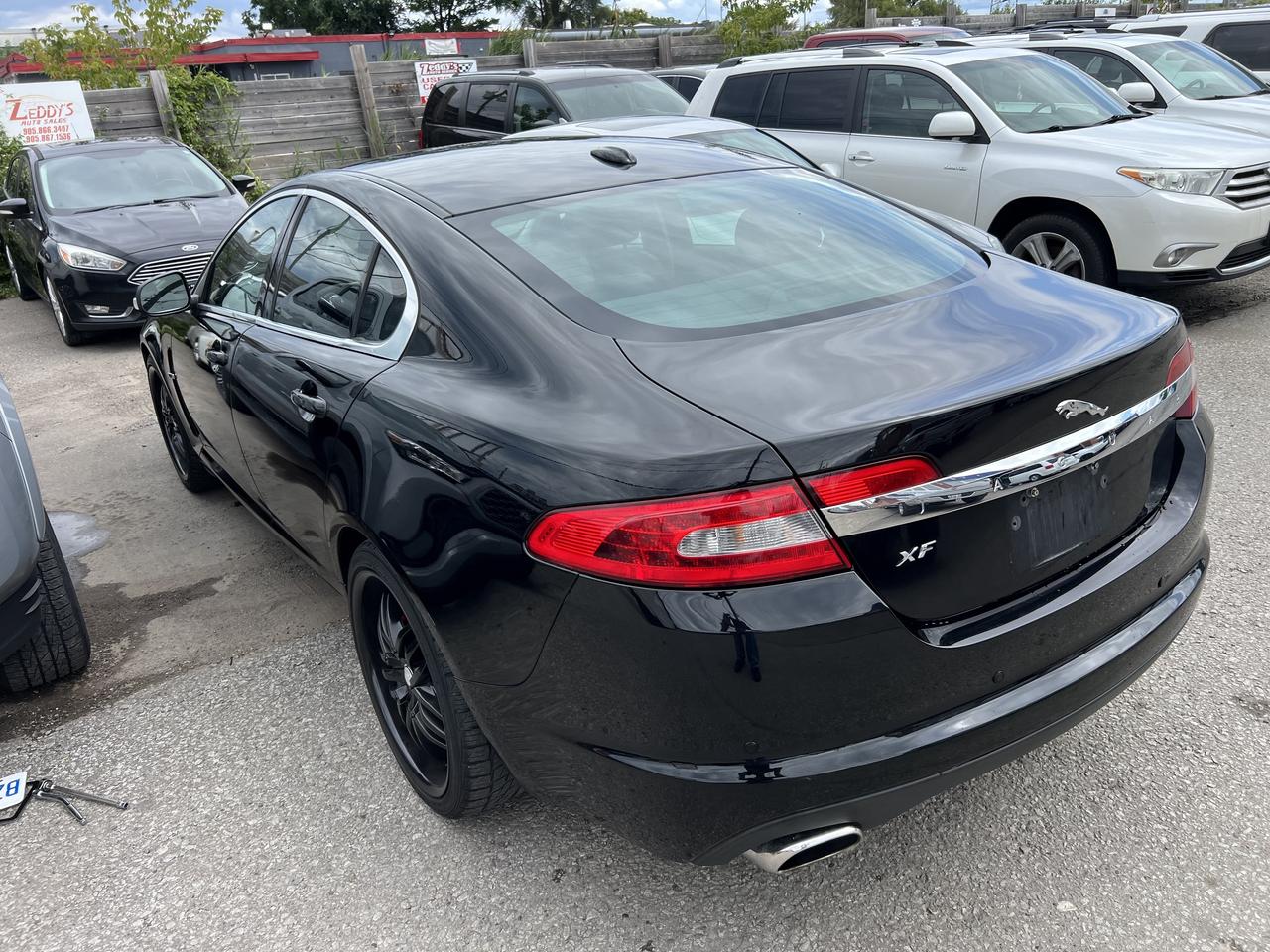 2009 Jaguar XF Premium Luxury Photo