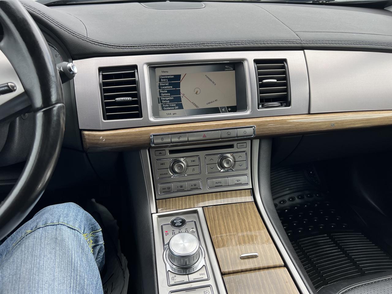 2009 Jaguar XF Premium Luxury Photo