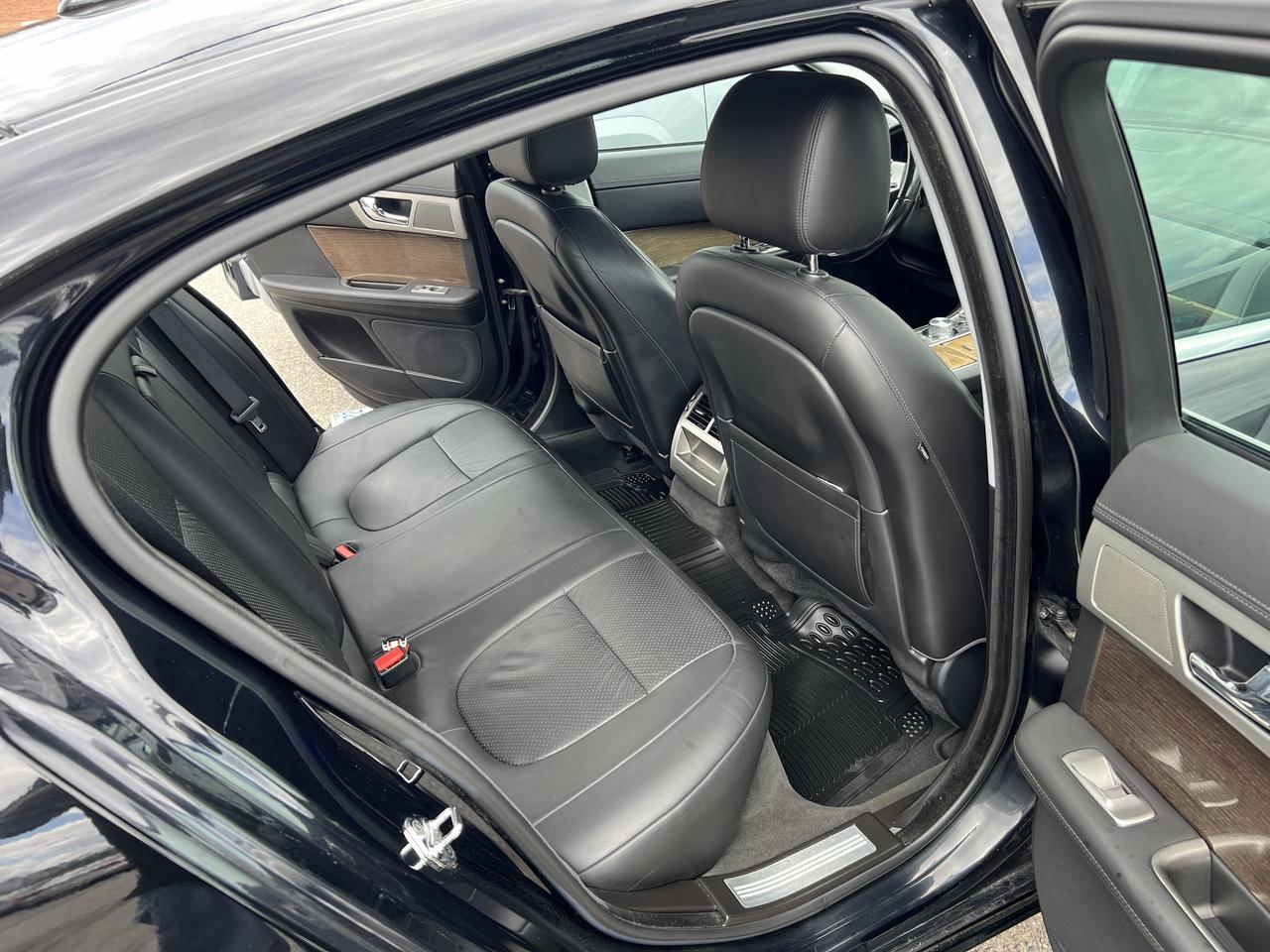 2009 Jaguar XF Premium Luxury Photo