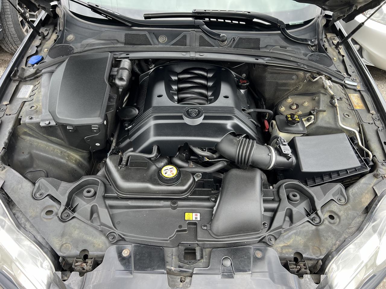 2009 Jaguar XF Premium Luxury Photo