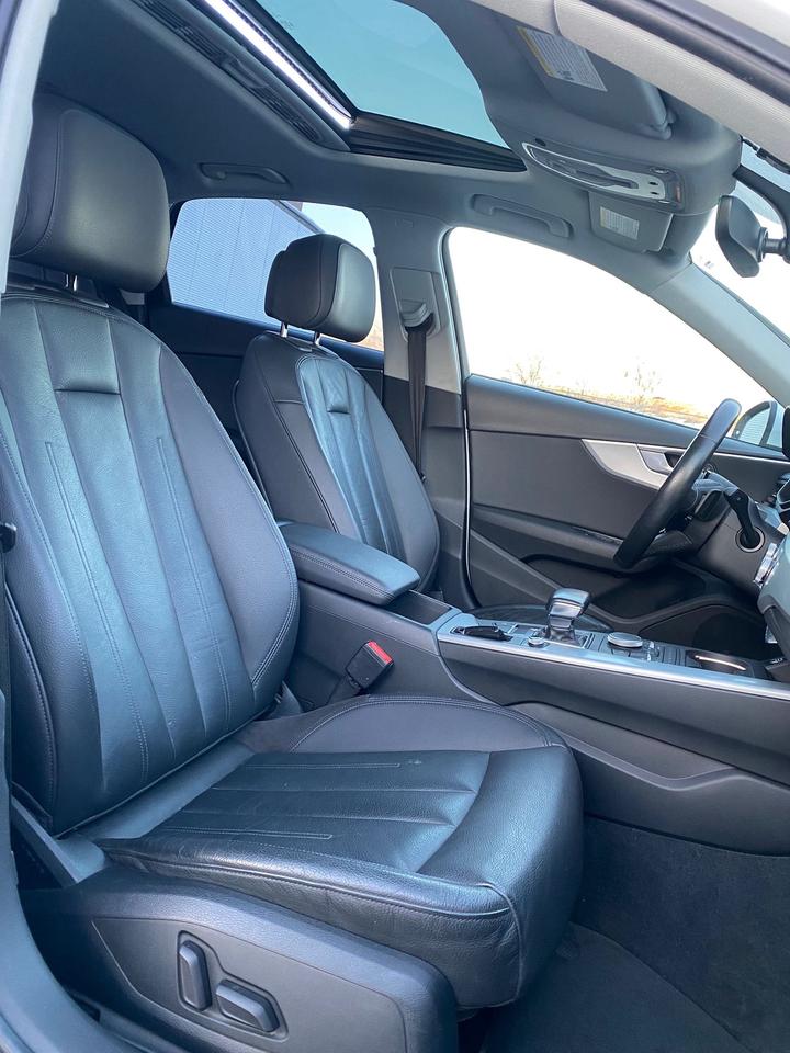 2017 Audi A4 Premium Photo