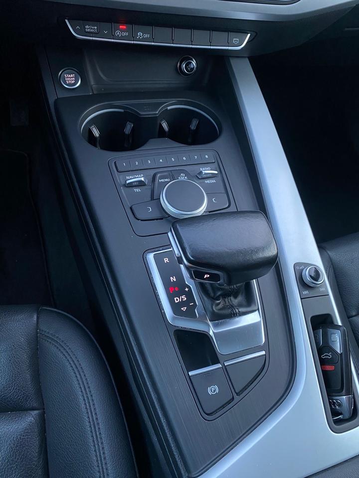 2017 Audi A4 Premium Photo