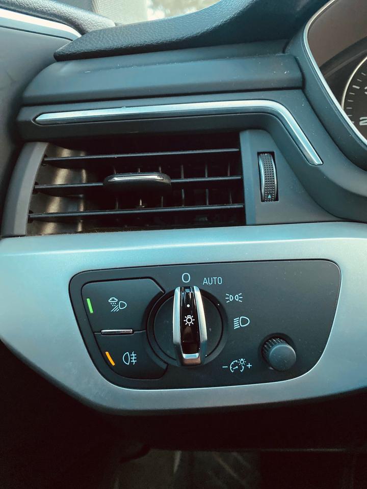 2017 Audi A4 Premium Photo