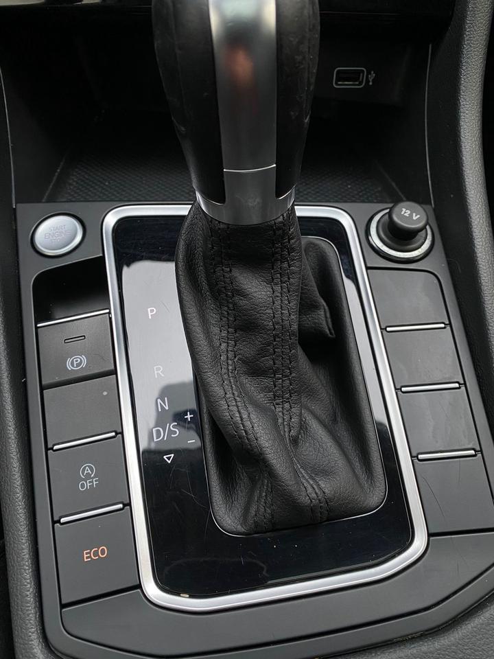 2019 Volkswagen Jetta HIGHLINE | NO ACCIDENT | LEATHER | SUNROOF Photo