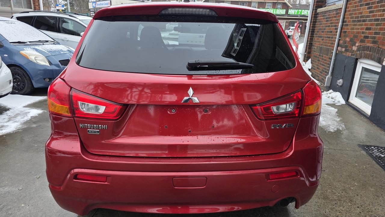 2011 Mitsubishi RVR SE Photo