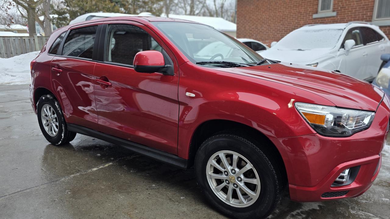 2011 Mitsubishi RVR SE Photo