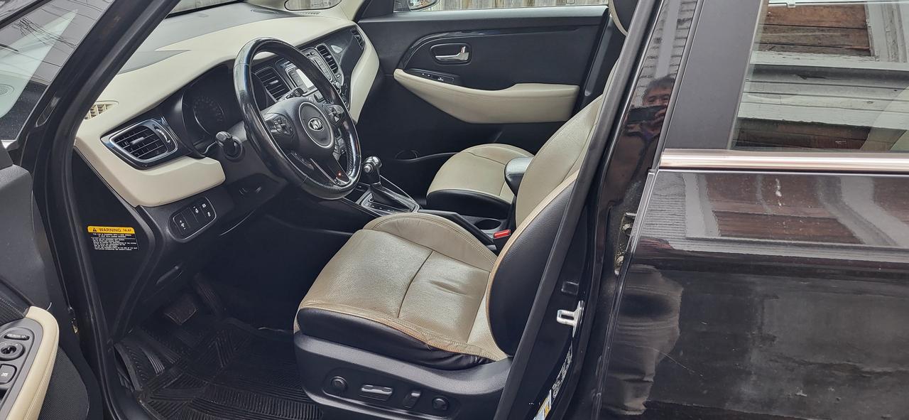 2014 Kia Rondo EX Photo