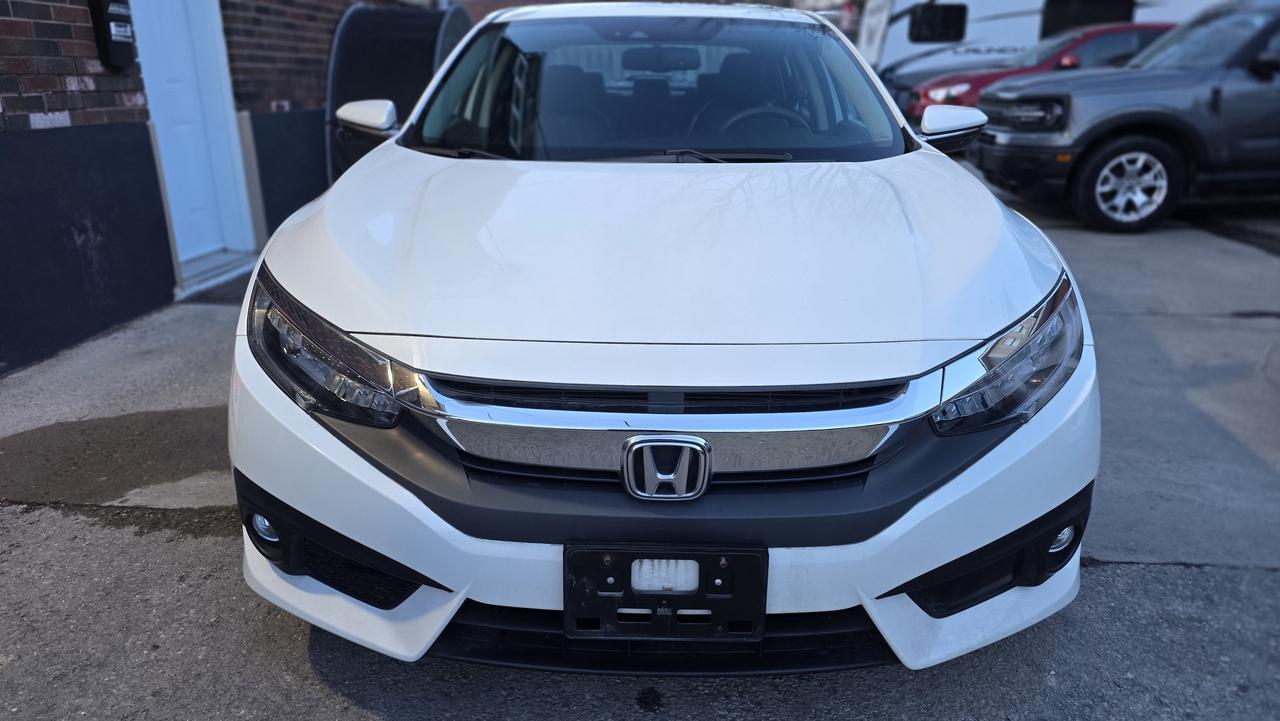 2018 Honda Civic Touring Photo