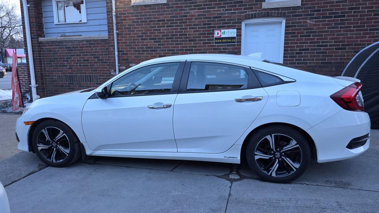 2018 Honda Civic Touring Photo2