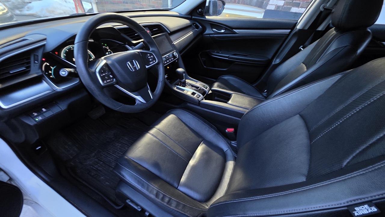 2018 Honda Civic Touring Photo