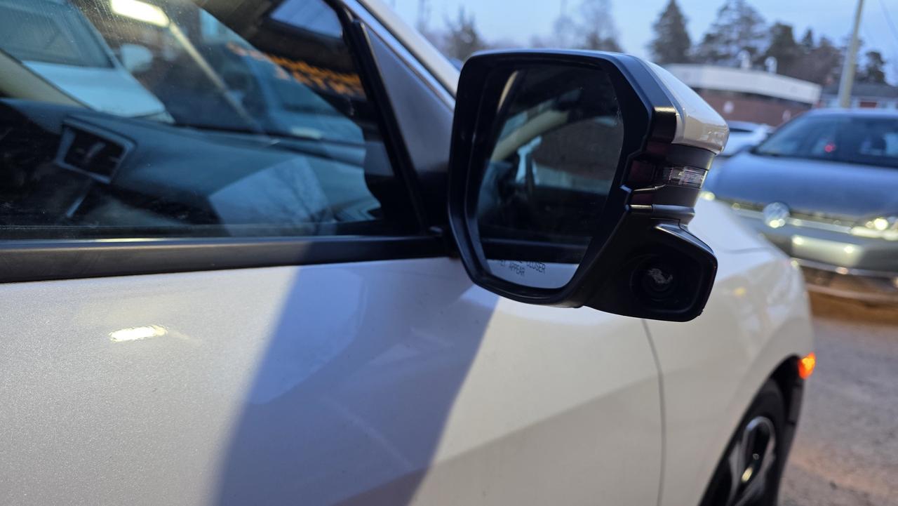 2018 Honda Civic Touring Photo