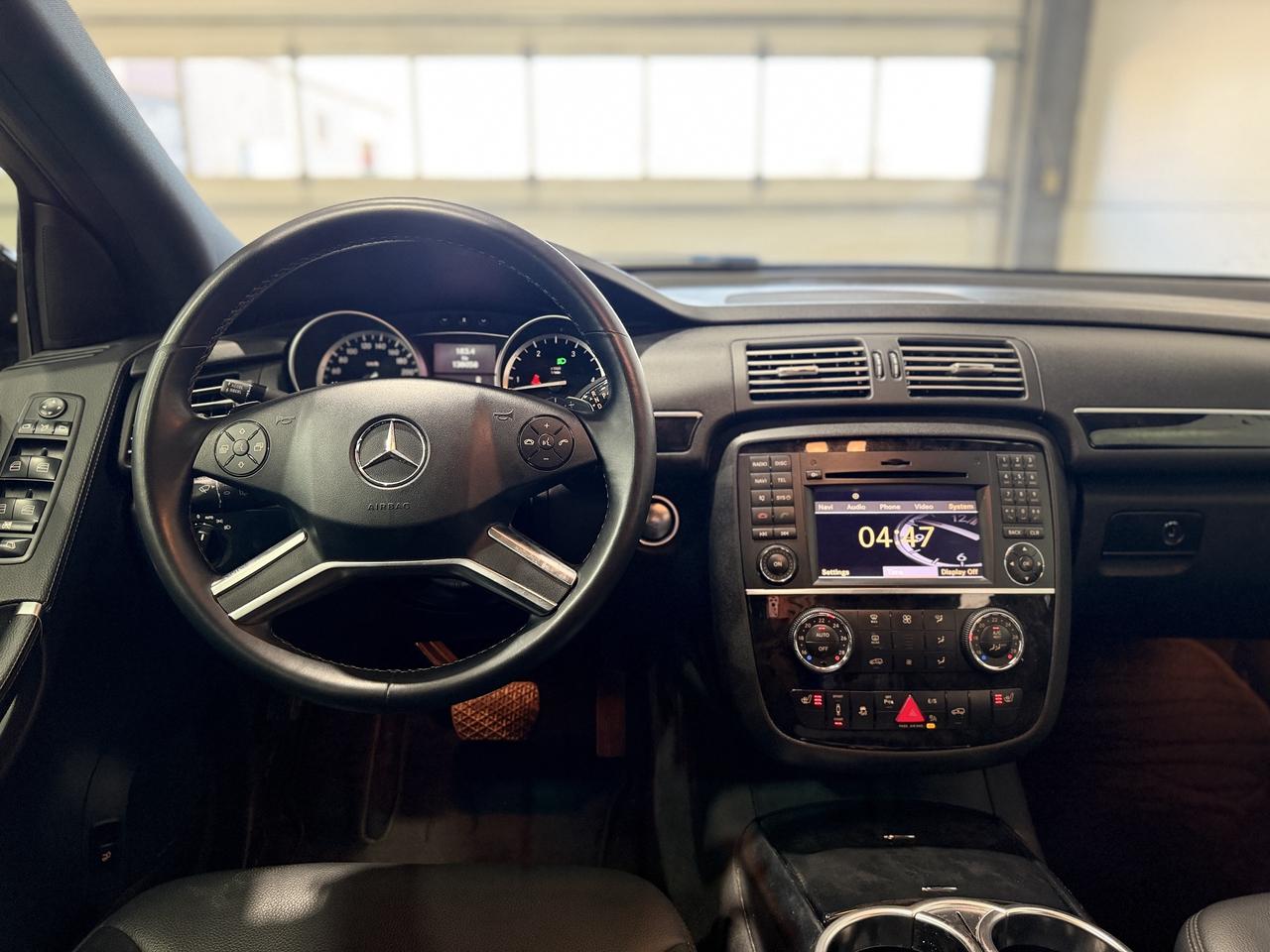 2012 Mercedes-Benz R-Class R350 BlueTEC Photo