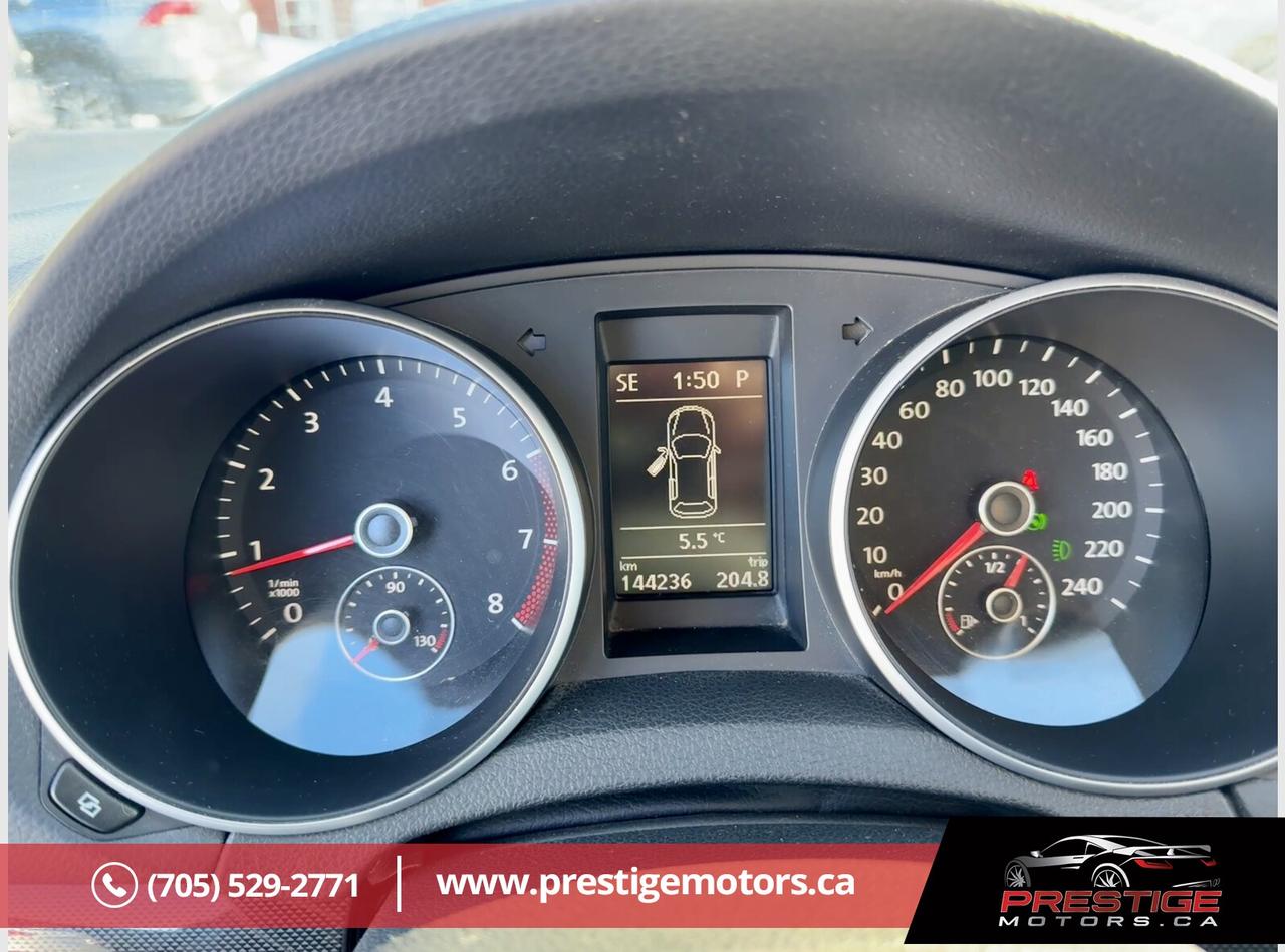 2010 Volkswagen Golf SportWagen Trendline Photo