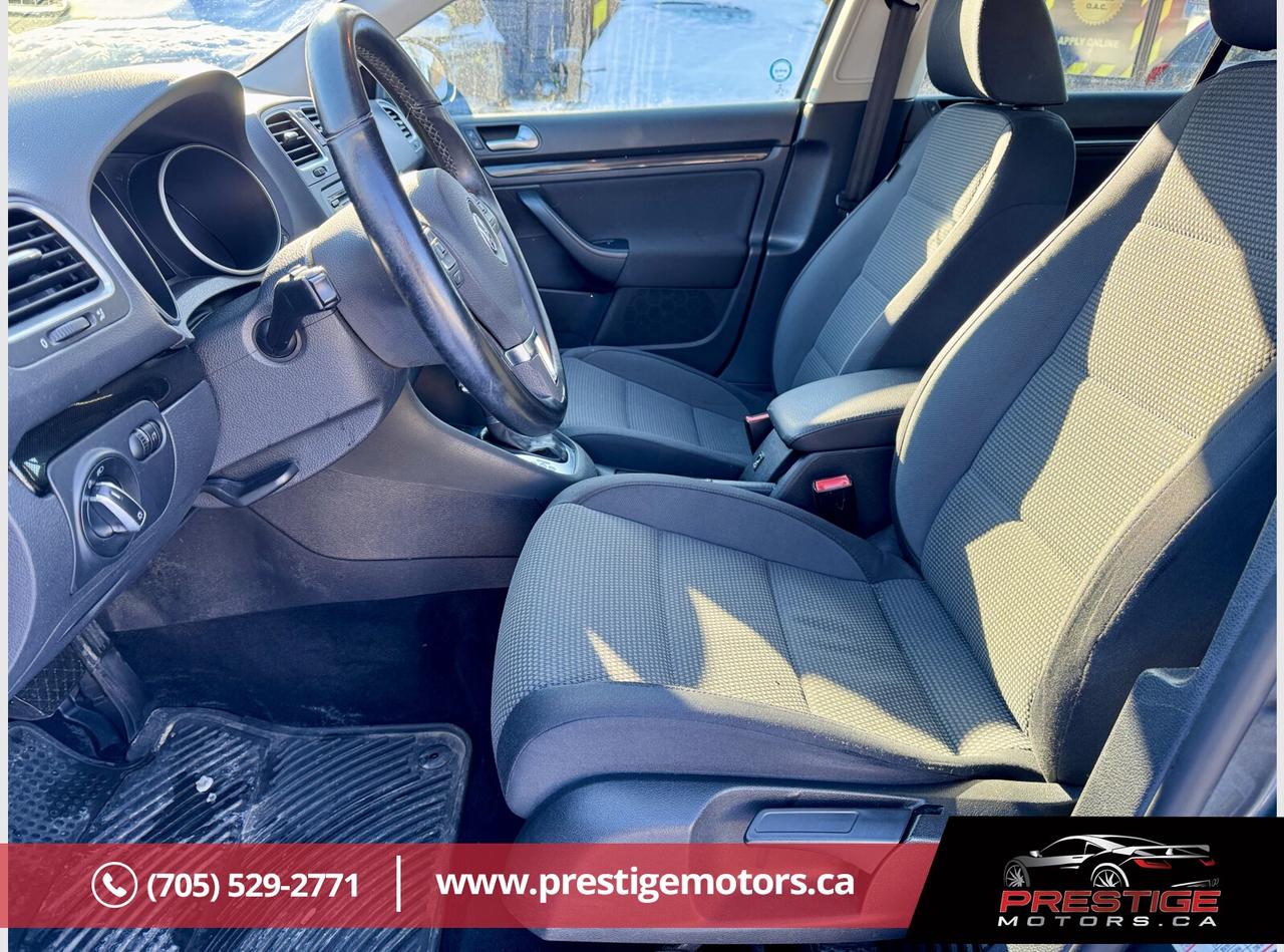 2010 Volkswagen Golf SportWagen Trendline Photo