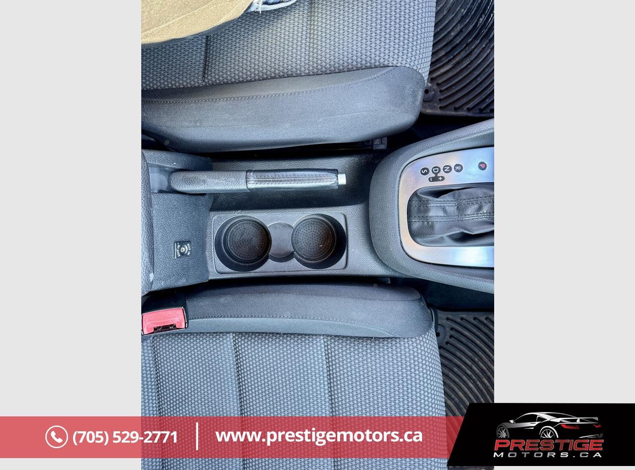 2010 Volkswagen Golf SportWagen Trendline Photo