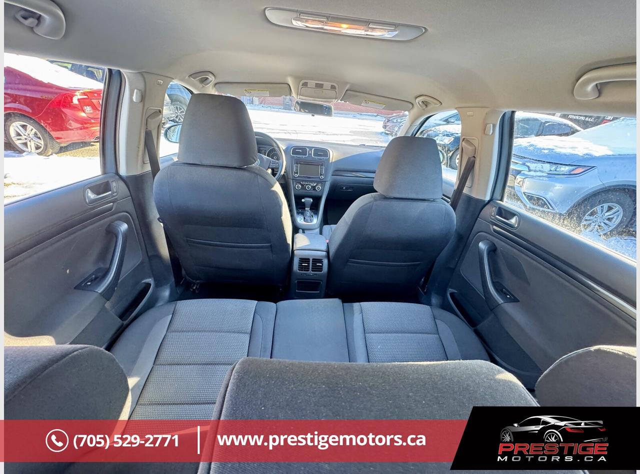 2010 Volkswagen Golf SportWagen Trendline Photo