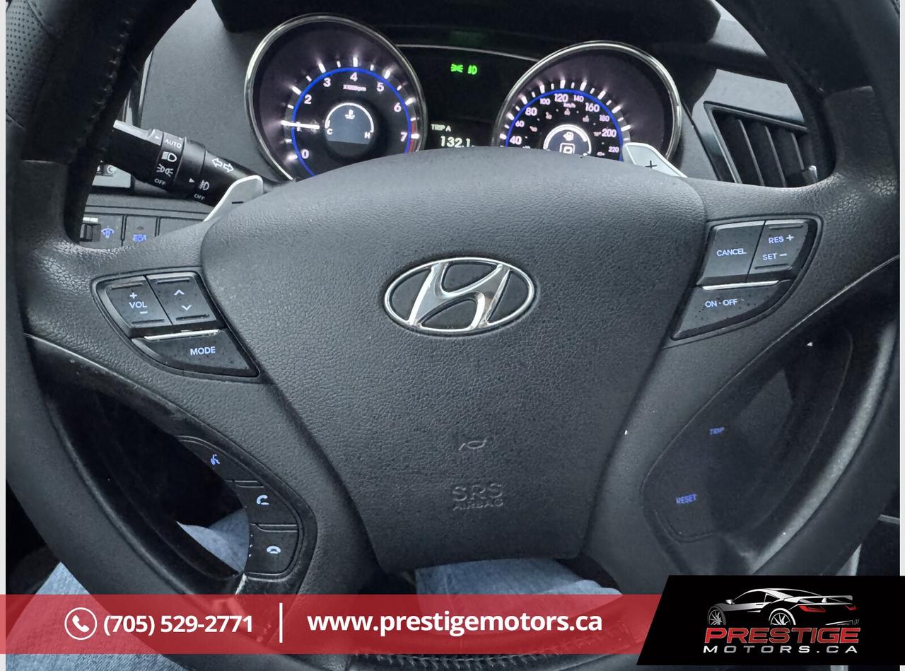 2011 Hyundai Sonata SE Photo