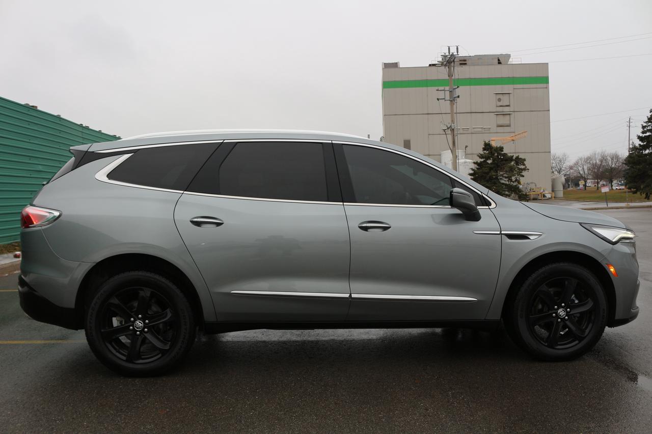 2024 Buick Enclave Essence Photo