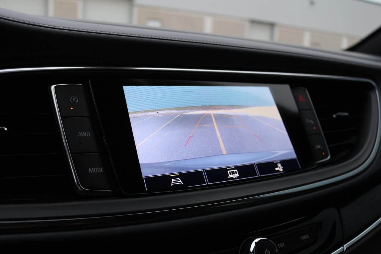 2024 Buick Enclave Essence Photo