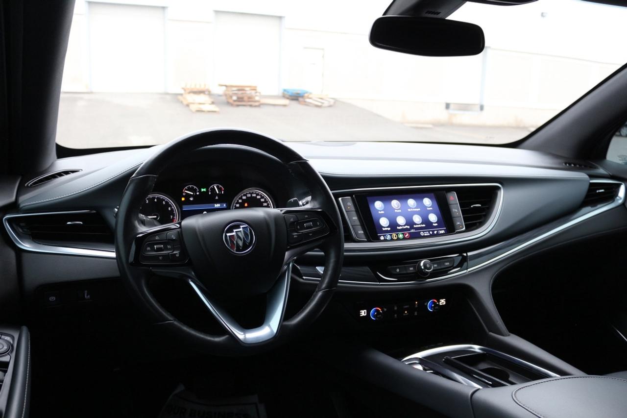 2024 Buick Enclave Essence Photo