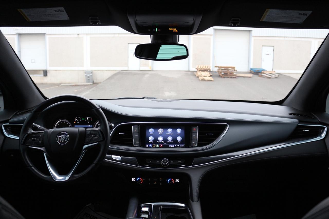 2024 Buick Enclave Essence Photo