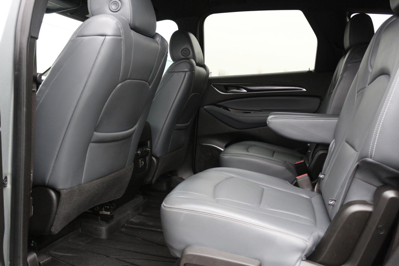2024 Buick Enclave Essence Photo