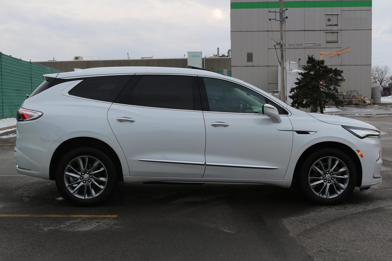 2023 Buick Enclave Avenir Photo