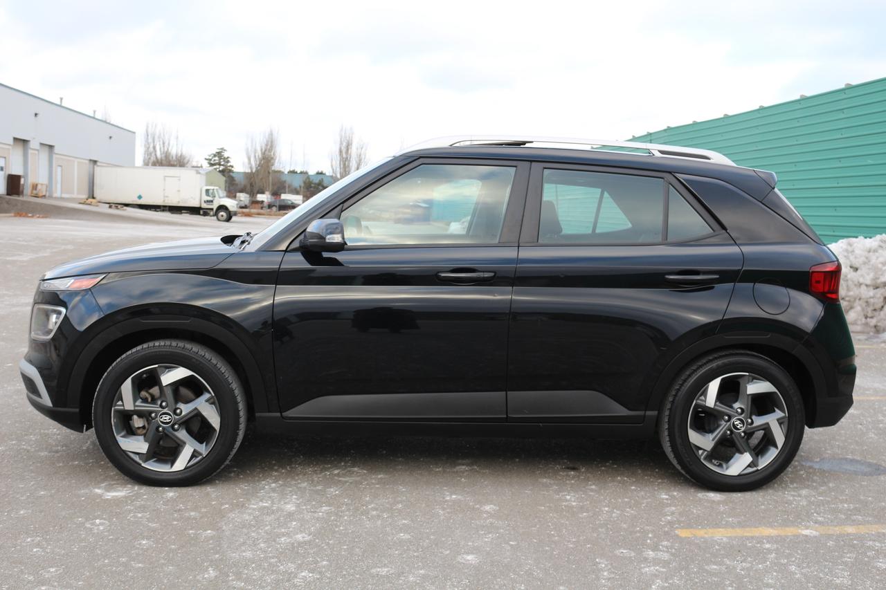 2022 Hyundai Venue SEL Photo3