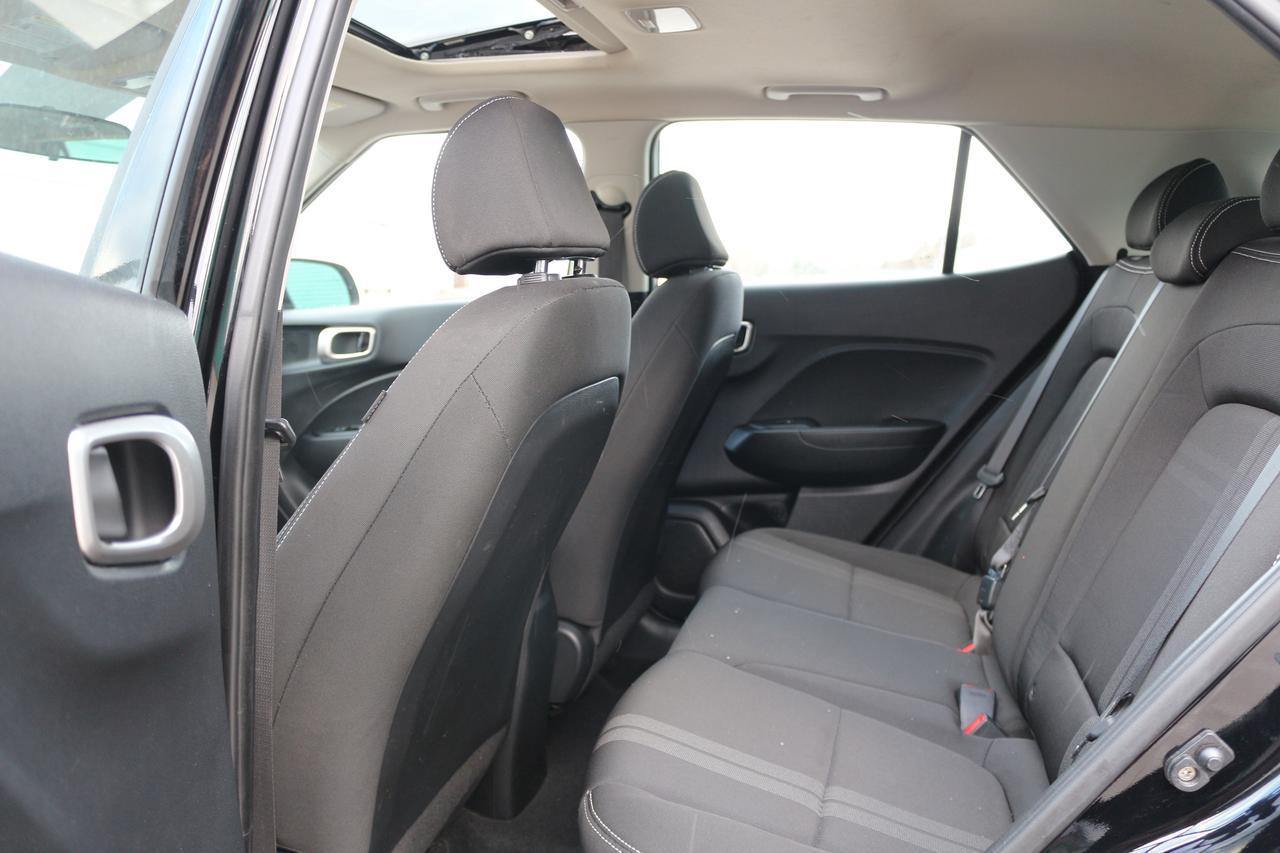 2022 Hyundai Venue SEL Photo