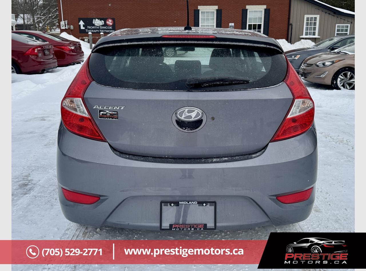 2016 Hyundai Accent SE Photo