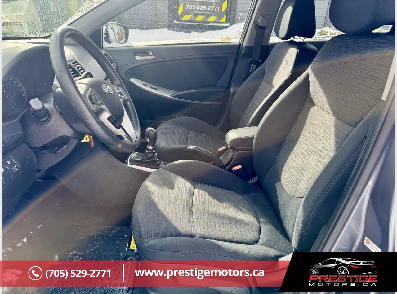 2016 Hyundai Accent SE Photo