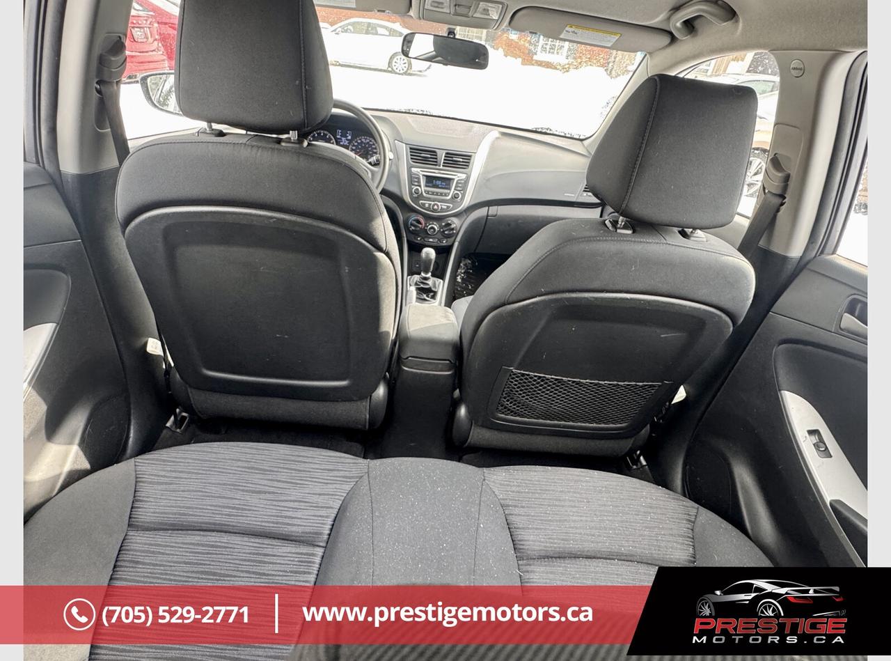 2016 Hyundai Accent SE Photo